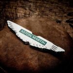 Aston Martin revela nova identidade visual e logotipo da marca