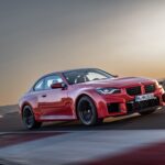 BMW apresenta o esportivo M2 2023 que chega com novo design, mais potência e equipamentos