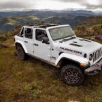 Jeep Wrangler chega com linha 2023 ao mercado brasileiro com três versões com preços a partir de R$ 456.992,00