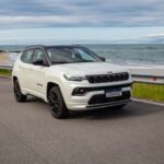 Jeep tem seu melhor volume de vendas do ano em abril e Compass segue líder entre os SUVs médios
