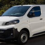Novo Peugeot Expert chega ao mercado ainda mais moderno e ostenta o novo logotipo da Marca do Leão