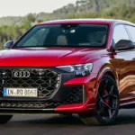 RS Q8 Performance chega à rede de concessionárias