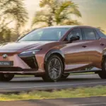 Lexus RZ 500e: desempenho esportivo, tecnologia de ponta e o novo patamar dos SUVs elétricos da marca japonesa